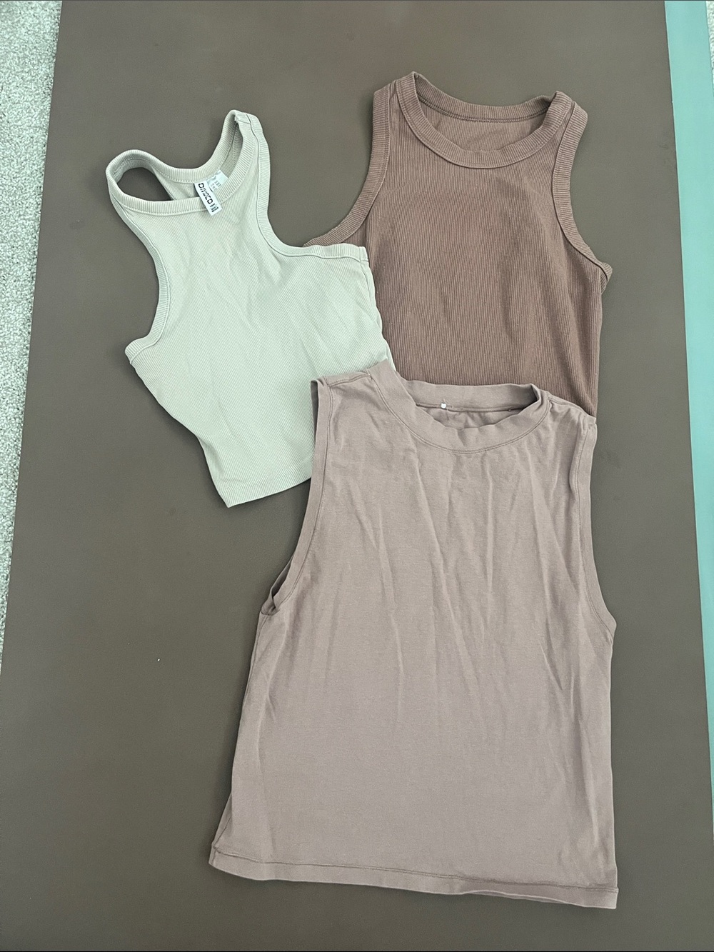 Divided Ribbed & Smooth Tank Trio in Cream, Taupe, Brown